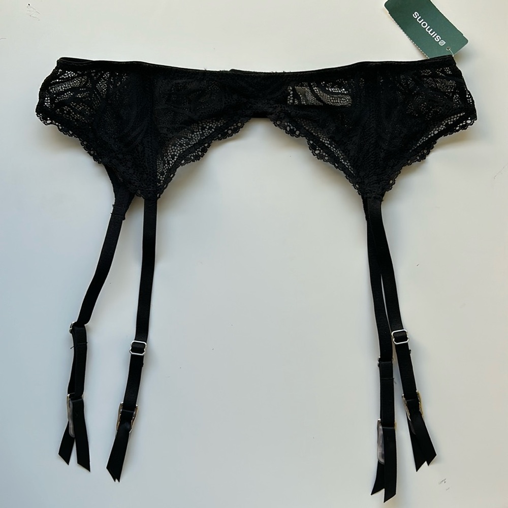 Miyu by Simon’s Lace Garter Belt